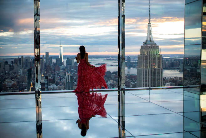 현지시간 10월 18일 뉴욕 엠파이어 스테이트 빌딩에서 내려다본 도시풍경. 10월초부터 세계 신기술 경연 서밋(SUMMIT)이 진행되고 있다. [로이터연합]