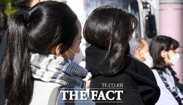 21일 아침 최저기온은 0~12도가 되겠다. 경기북부와 강원내륙·산지에는 영하로 떨어지는 곳이 있겠다. /더팩트 DB