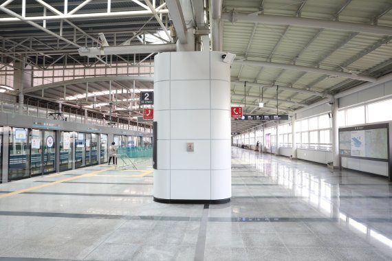 공항철도는 계양역의 서울역 방면 승강장을 확장해 22일 개방한다.