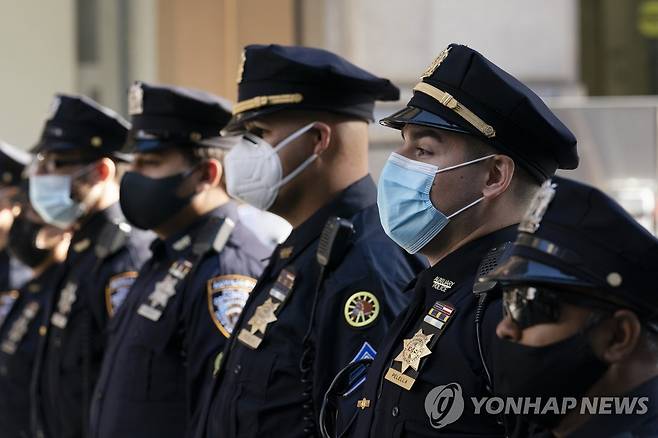 미국 뉴욕의 경찰관들 [AP 연합뉴스 자료사진. 재판매 및 DB 금지