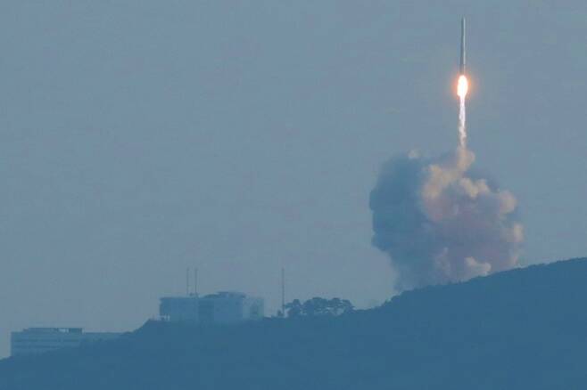 '한국형 발사체' 누리호(KSLV-II)가 궤도 안착에 실패했다. 사진은 지난 21일 발사된 누리호의 모습. /사진=뉴스1