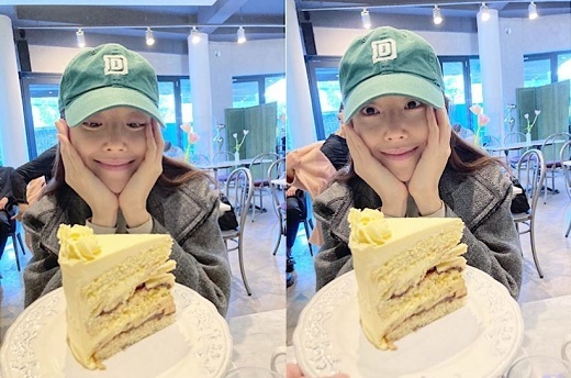 Actor Moon Chae-won has certified a cattle head that seems to be dying.Moon Chae-won posted several photos on his instagram on the 25th.In the photo, Moon Chae-won put his hands on his face and looked at the piece of cake on the table, which is envious of the humiliating people and small faces.Several netizens were cute and lovely.On the other hand, Moon Chae Won appeared in the cable channel tvN Drama Flower of Evil last year.