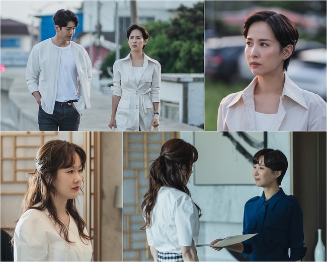 With the start of a full-scale counterattack between Hi-Class Cho Yeo-jeong and Ha Jun, Cho Yeo-jeong, who visited Kim Ji-soo, who was trying to control the international school, was captured.TVNs Drama High Class (directed by Choi Byung-gil/playplayplay story holic/production production H.W.Pictures) will be focused on the release of Song I (Cho Yeo-Jeong) and Oh Soon-sang (Ha Jun-min)s Confidential Assignment Steel Series ahead of the 14th episode on October 25.In the last broadcast, Song I was shocked to learn that Anziyong had murdered the international school president, Do Jin-seol (played by Woo Hyun-joo), and tried to frame himself, following witnessing the survival of Husband anziyong (played by Kim Nam-hee).In particular, while Song I felt that the truck crash of Nayun (Night and more photos) was the owner of anziyong, Hwang died at the hands of anziyong and wondered about the future development.Among them, SteelSeries captures the attention of Song I and Oh Soon-sang, who are expecting a full-scale counterattack.I feel the firm will to dig all the truth out of Song Is hard eyes, clutching both fists.Above all, Oh Soon-sang, who emits a strong force from the side of Song I, further heightens expectations for the synergy of the two.Song I in another SteelSeries then attracts attention by visiting South JISUN (Kim Ji-soo).Song I hands a paper bag to South JISUN with a more triumphant smile than ever before, while South JISUN emits a chilly aura with a smileless expression.In particular, South JISUN has raised interest as a negotiator in the negotiations with Hong Kong Wanchai Group to transfer the right to operate the foundation to hold international schools.Song I, which seems to be braking the South JISUNs scheme, is caught, and the question of Song I and Oh Soon-sangs Confidential Assignment operation is amplified.