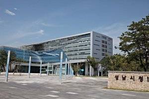 경기 성남시 중원구 성남대로 성남시청 전경.