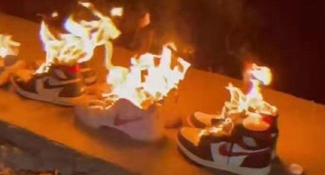나이키 운동화가 불에 타는 영상. 웨이보