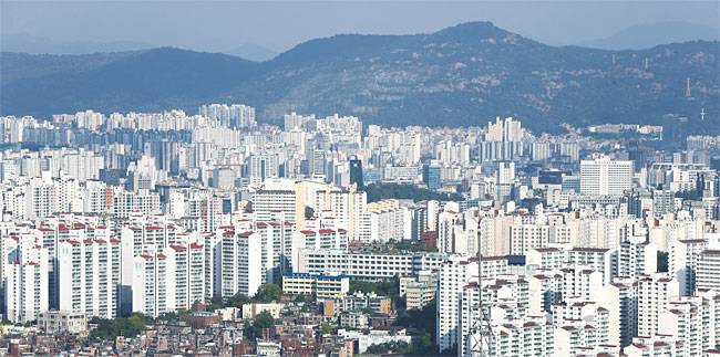 서울 남산에서 바라본 서울 시내 아파트. 사진 연합뉴스