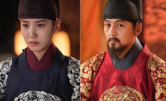 Lee Hui (Park Eun-bin), the crown prince of KBS 2TVs monthly drama The Kings Affaction, has not received a warm eye from his father Hye-jong (Lee Pil-mo) for some reason.He was greatly hurt by the fact that he denied his existence only because he was a twin sister of the royal family in the past. After his death, he tried hard to hide a tremendous secret and become a king who could not be tolerated by anyone, but his fathers attitude is still cold.However, for the mother who swallows the tears through her eyes and closes her eyes, and those who keep secrets together, she has to endure the thorny field and inherit the throne.It seems that Hui, who is more desperate than anyone else, will take the opportunity to visit the envoy.Let the envoy receive the reception to the god, which was included in the preliminary video released immediately after the broadcast on the 26th.Please believe in the device this time, as I felt in Huis plea, I was firmly determined this time.However, I have a feeling that the future of Hui, who is trying to welcome the envoy with such preparation, is not going to be smooth.This is because the tyranny of Park Ki-woong, who led the envoys, was caught.All kinds of atrocities and gangsters, such as wielding a sword in the middle of a grand opening banquet and threatening Whees aides, are beyond the limit.Whether Whee will be able to endure this and finish the reception safely is a key point of observation this week.Above all, Park Ki-woongs special appearance, which left an intense afterimage as the essence of villains in many works, is a promising part.Thanks to the perfect performance of Actor Park Ki-woong, the episode came alive more realistically this week, and I thank him for his pleasant response to the show, the production team said.Whie will be tested after visiting the delegation, and see how he will get through this mission, he said.The Kings Action will be broadcast at 9:30 pm on the 1st.Photo: Story hunter, Monster Union