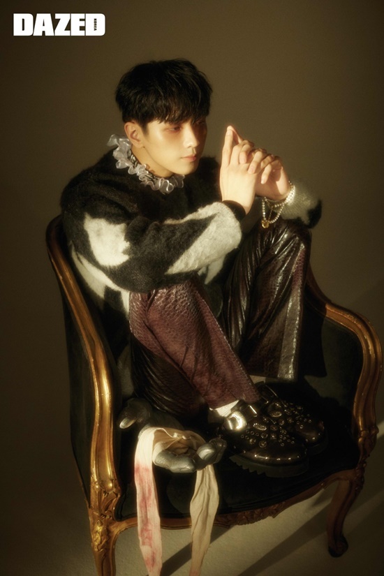 CIX (BX, Seung-hoon, Bae Jin Young, Yong-hee, and Hyun-seok) recently conducted a photo shoot in the November issue with a magazine that presents monthly content based on fashion and culture.CIX showed delicate and attractive sensibility through this picture.The members showed unique costumes such as fish net top and frill detail top from the suit, revealing unique digestive power, as well as capturing the attention with dreamy mood.In an interview after the filming, the members said, We will do more diverse activities through acting as well as dancing and singing.We will meet fans through world tours and fan meetings, he said.In particular, CIX on this day is the back door that it has taken a picture shooting with unique bright energy.The more detailed pictures and interviews of CIX, which are united with such colorful charms, can be found in the November issue of Days, the official SNS channels such as homepage, Instagram and Twitter.Meanwhile, CIX recently concluded its first Regular album OK Prologue: Be OK (OK Prologue: Be OK).CIX has succeeded in establishing the top and line of the Bucks real-time music charts through this album, and has recorded its highest record with over 110,000 copies of its first sales volume.In addition, it swept the top spot on iTunes album charts in Israel, the Philippines, Thailand, Vietnam, Turkey and Indonesia, and solidified its career high as well as its global position.Photo: Daysd