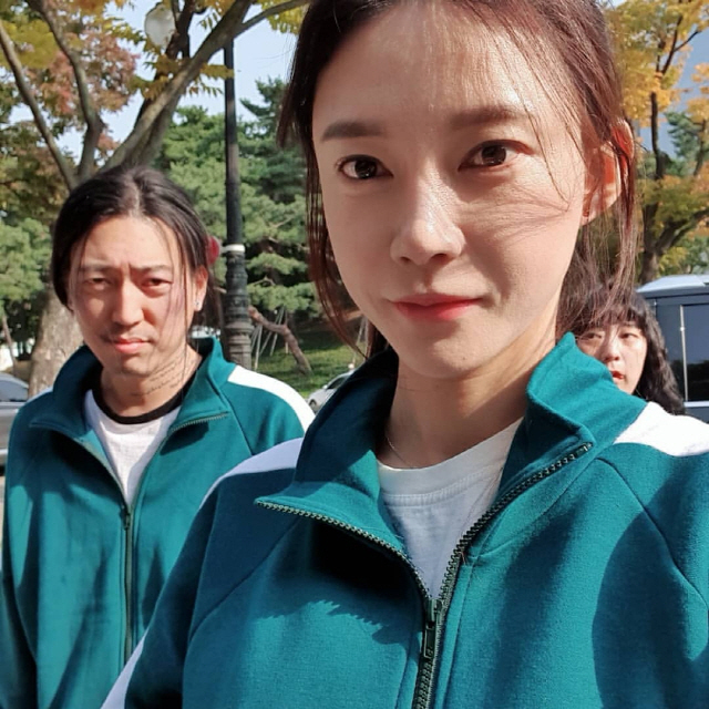 Actor Cha Ye-ryun has joined the Netflix original series squid game craze.Cha Ye-ryun posted several photos on his instagram on the 4th, along with an article entitled Green Training... Uploaded to TickTok. Squid Game.The photo showed Cha Ye-ryun in a green tracksuit with the number 457 on it.Cha Ye-ryun showed off her beauty by digesting even the green tracksuit worn by participants in squid game purely.Cha Ye-ryun also showed his passion for Acting with a serious expression as if shooting a real drama.Meanwhile, Cha Ye-ryun married Actor Ju Sang-wook in 2017 and has a daughter in her family. Cha Ye-ryun is currently appearing on SBS I Need a Warmance.
