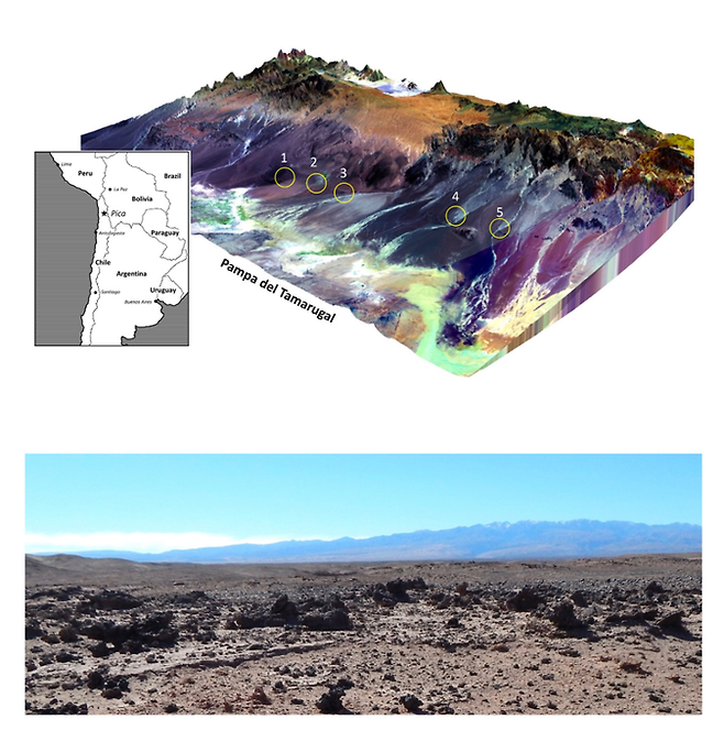 칠레 북부 아타카마 사막의 가로 폭 75km의 지역에 짙은 규산염 유리 퇴적물이 흩어져 있다. 새로운 연구에 따르면 그 유리는 지표 위에서 폭발한 고대 혜성의 열기에 의해 형성됐을 가능성이 있다.(사진=피트 슐츠/브라운대)