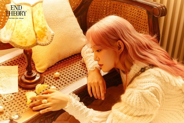 Singer Younha has released a photo of an emotional atmosphere.Younha posted two first concept photos of the sixth music album END THEORY through the official SNS on the afternoon of the 3rd.Younhas visuals, which resemble autumn sunshine under orange lighting, catch her eye, and you can still feel the girls sensibility through lovely knit styling and pink-colored hairstyle.In the first photo, Younha revealed the perfect sidelines with her eyes closed, with a clear, clean makeup and long doll-like lashes doubling her innocent charm even more.In the second photo, Younha leans back and looks thoughtful.Especially, it completed the emotional atmosphere of Younha with vintage stands, pearl accessories, butterfly and other accessories.The new Music album END THEORY is a god released in a year and a decade after UNSTABLE MINDSET (Unstable Mindset) released in January last year.Music album is the result of about four years since Regular 5th album RescuE (Rescue) released in December 2017, so expectations for this comeback are higher than ever.Fans are getting more interested in what kind of music you will have in your new album END THEORY.On the other hand, Younhas sixth music album END THEORY will be released on various music sites at 6 pm on the 16th.