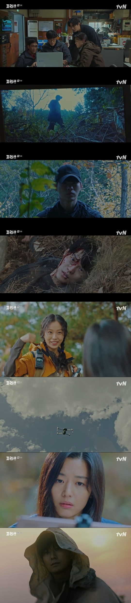 Potato bomb killer Yoon Ji-on was killed in 2018, and in 2020 Jun Ji-hyun flew a drone looking for Ju Ji-hoon.The 5th episode of TVNs Saturday Drama Jirisan (played by Kim Eun-hee/directed by Lee Eung-bok and Park So-hyun) broadcast on November 6 revealed the criminal in the potato bomb case.The Seoi River (Jun Ji-hyun) found out that the man with the wound on the back of the hand of the potato bomb that Ju Ji-hoon saw in the illusion was Lee Se-ok (Yoon Ji-on).Lee Se-ok is a person who loses his father and lives in a relative Lee Yang-sun (Resident Kyung) house and makes beekeeping in the mountains.However, Seoigang did not fully believe the words of the gang hyun and did not believe that Lee Se-ok was a potato bomb.In the meantime, the ship disappeared, and the Seoi River and the gang hyun found the ship in the mountains. The ship found a potato bomb alone and shed tears and said, I wanted to believe my grandfather.The potato bomb was found in the hatch of the grandfather of the grandfather. Lee heard Lee Se-oks words and found the hatch of the grandfather.However, gang hyun was convinced that Lee Se-ok was the perpetrator when he saw the wound on his hand, and Seo-gang advised Lee Yang-sun to go to the police.Lee Yang-suns grandfather was arrested by the police, but Gang hunjo visited Lee Se-ok and recognized the black T-shirt with white stains that Ahn Il-byeong said.gang hyun visited Anil Byeong and showed him a picture of Lee Se-ok, and Anil Byeong said that Lee Se-ok was the one who gave him the poisonous yogurt.gang hyun searched all the unmanned cameras to reveal that Lee Se-ok was the criminal, and soon found a screen of Lee Se-ok carrying a potato bomb by searching the unmanned cameras together with the Sheer River, the Jeong Gu-young (Oh Jeong-se-min), and Park Il-hae (Jo Han-cheol).They contacted the police, and Seoi River noticed that Lee Se-ok had deliberately told his grandfathers story about Lee Yang-sun.In the meantime, Lee Se-ok exchanged text messages with the person behind him and proceeded with the original plan as he instructed.As the Seoi River guessed, Lee Se-ok tried to kill the transfer ship with a potato bomb and changed the method to poisonous yogurt.Lee Se-ok handed over yogurt to comfort the transfer ship, and the transfer ship fell down on yogurt.But soon the Seoi River, Gang hunjo, and Jeong Gu-young were taken to the hospital where they found the fallen ship.The Seoi River and the gang hyun felt popular and chased Lee Se-ok, who fled to the mountain.The Seoi River apologized to gang hyun, saying, You were right. You saved your life.In the meantime, Lee Se-ok, who fled to the mountain, was found dead, and around him, Cho Dae-jin (Sung Dong-il) was found to be Fade to Black and raised suspicion.