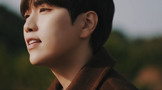 On the 9th, WM Entertainment, a subsidiary company, posted a music video teaser video of B1A4s new digital single, The Big Horse, through its official SNS channel.In the public image, a girl who misses the balloon in the citys landscape and looks at the sky appears and raises curiosity.Soon after, the members of B1A4 who are creating an emotional mood appear in turn, and the sensual visual beauty and insert cut are added to focus their attention.Especially, the sad and appealing voice of B1A4 in the video and the magnificent and lyrical sound catch the ear, further enhancing the immersion of the video, as well as raising expectations for the new song to be released on the 10th.The digital single giant horse, which member Sandeul wrote and composed directly, is a song that conveys heartfelt heartfelt heart to fans who have been cheering for the past 10 years.Sandeul is ahead of Enlisted on the 11th and will give fans a special gift as the last new song before military service.In October last year, he released his regular 4th album Origine, which filled all of his songs with his own songs after the member Shin Woos release. In April, he released the digital single 10 TIMES and celebrated his 10th anniversary.Meanwhile, B1A4 will unveil its new digital single Gantic Horse through various music sites at 6 p.m. on the 10th and will hold an online fan meeting LIVE LOUNCE B1A4 on the official V LIVE channel of B1A4 at 8 p.m. on the same day.Photo: Double-UM Entertainment