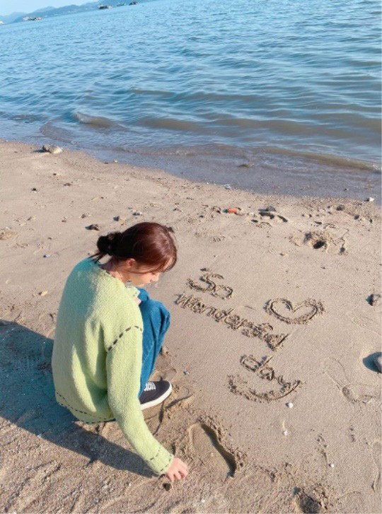 On the 13th, Im Yoon-ahs official Instagram posted a picture with an article entitled Thank you for your love so much and Jung Stargram has become the first anniversary.The photo shows Im Yoon-ah sitting on the beach sandy beach.The phrase So wonderful day written by Im Yoon-ah on the sand captures the attention.Especially, the cheerful appearance of Im Yoon-ah, which has a dim head like a dim head, made fans excited.On the other hand, Im Yoon-ah visits the house theater with TVN Drama Big Mouth scheduled to air in 2022.Big Mouse is a work that depicts the murder case accidentally taken by a 10% third-rate Lawyer, called a rumor, and the strange things that happen to know the hidden truth.Photo Im Yoon-ah Instagram