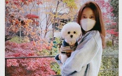 Im Yoon-ah from the group Girls Generation told me about the recent situation with his dog Mr. Leo.On the 16th, Im Yoon-ah posted a picture on his instagram with a maple emoticon.Im Yoon-ah in the public photo took a picture of his dog Mr. Leo. Mr. Leo was quietly staring at the camera and making cute.Above all, Mr. Leo and Im Yoon-ah showed a special affection with a high synchro rate appearance.Meanwhile, Im Yoon-ah will appear on TVN Drama Big Mouth scheduled to air in 2022.Big Mouse draws what happens when a 10% third-rate Lawyer, called a rumor, accidentally finds out the murder and the hidden truth, and strange things happen.