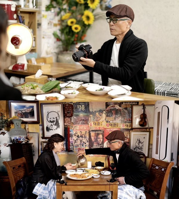 On the 19th, Huh Young-man and Kim Hye-Seon visited the taste of Suwon in Gyeonggi Province in the TV ship Huh Young Mans Food Travel (hereinafter referred to as White Travel).Huh Young-man mentioned Kim Hye-Seons romance act with Kim Min-ho, 28 years younger, in KBS Drama OK Photon which was concluded on the day.When Huh Young-man asked, Is 28 years old and marriage actually possible? Kim Hye-Seon said, It is possible.I was ashamed and I did not have an ambassador to practice Alone. I told Lee Bo-hee Actor, I can not do the ambassador because I am ashamed. I was envious that I was ashamed and you were the most ashamed.During the meal, Huh Young-man carefully asked, Did you shoot a divorce and a drama?Kim Hye-Seon said, The time was strangely intertwined. The day I practiced, the article broke. I thought it was similar to my situation.I was able to spread my heart with pain and sadness and concentrate more on Acting. On the show, Kim Hye-Seon, the eldest of four sisters, has been living in the entertainment industry since she was 16 years old.He said, I bought a house and my family got better, but he confessed that his family was Chest sick about his divorce.