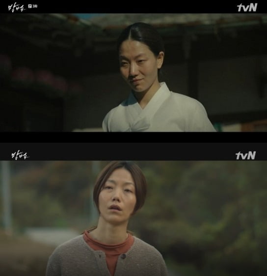 If Netflix squid game had Jung Ho-yeon, Hell had Kim Shin-rok.Kim Shin-rok, who has demonstrated a strong presence in the actors and has increased the immersion of the drama, is overwhelming than any other actor.Kim Shin-rok, who was rediscovered through Hell, is no exaggeration to say that he is the biggest beneficiary of Hell.The global response to Hell is hot.It ranked first in the Netflix World Top 10 TV Programs category in the public Haru, and ranked first in 24 countries including Belgium, Hong Kong, Indonesia, Mexico and Morocco.The world-renowned film critic site Rotten Tomatoes also received a 100% freshness index.The angels who appeared without notice received the Judgment to Hell, and the message about various human groups in confusion in the unconventional setting of people being brutally killed by Hells lions, and the actors act that gives persuasive power to characters such as Yoo Ah-in, Park Jung-min and Kim Hyun-joo were popularized.In particular, Kim Shin-rok made sure to imprint his name stone through Hell.Kim Shin-rok, who plays Park Jung-ja, who is going to broadcast live on Hell by inviting the New Truth Society after suddenly getting the Judgment of Hell in front of his young children in the play, expresses the emotional line of the person who is confused and despairing perfectly and gives an admiration.The hot motherhood for the children left behind is also tearful.Above all, the Park Si-yeon scene, which receives 3 billion won from the chairman of the Sajinri Association, Jung Jin-soo (Yoo Ah-in), and faces a brutal death in numerous camera flash baptisms, is a shock itself.The ending, which turns its head with a surprised expression when it hears the sound of the Hell lions running, is simply the best.Reminiscent of protection director Kim Shin-roks Acting also admires that Acting just before Park Si-yeon is Acting through all parts of Hell.Kim Shin-rok, who revealed his presence through Hell, is a 17-year-old actor who made his debut.He made his debut with Play Survival Calendar and later appeared in the films The Purpose of Love, Asrai, White Butterfly and Burning, but he did not play a significant role.The drama debut was How in 2020, Monster and Your Spring, and announced a little face.Kim Shin-rok is also known to be from a prestigious university.He graduated from Seoul National University and graduated from Hanyang University Graduate School of Play Film and Korea National University of Arts Play One Acting and Arts.With the unusual popularity of Hell, expectations for Kim Shin-rok are also growing.Kim Shin-rok in this situation shows a different face from Hell through One Day which will be released on the 27th.Kim Hyun-soo (Kim Soo-hyun), who became a suspect for Murder overnight in an ordinary college student, and Ahn Tae-hee, a prosecutor who boasts a 100% myth in One Day, which contains the survival of a bottom-line third-rate lawyer, Shin Jung-han (Cha Seung-won), who does not ask the truth.Attention is focused on Kim Shin-roks transformation, which will play a role in the crossroads of choice after facing the unusual Murder incident that made the public buzz in the situation where promotion was just around the corner.