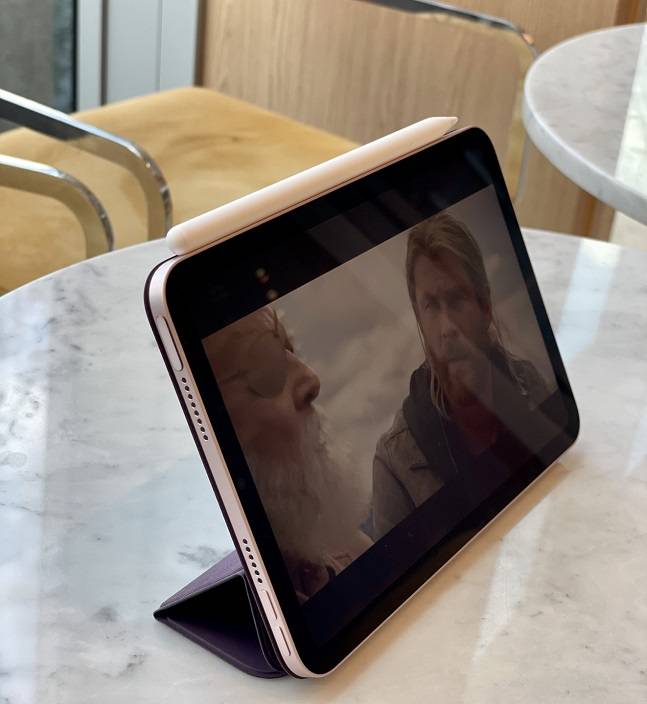 아이패드미니6에 애플펜슬2를 장착한 모습. /사진=백유진 기자 byj@