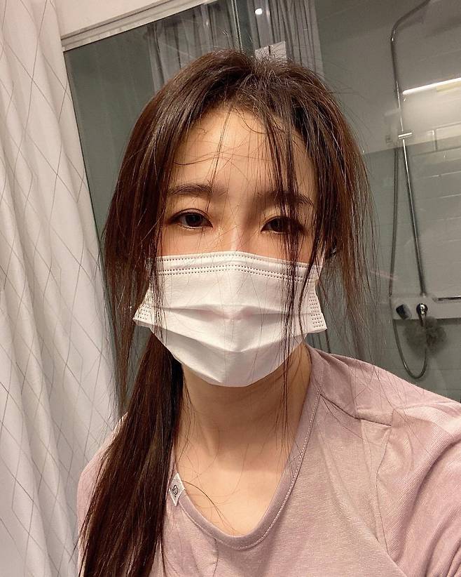 Actor Kim Ha-Young has unveiled a shattered hairstyle after Pilates.On Monday, Kim Ha-Young posted a picture on social media saying, I burned white. # Todays Climatic.Kim Ha-Young in the photo is taking a selfie in the shower room after Pilates. Kim Ha-Young is a shattered hairstyle, but she still boasts beautiful beauty and attracted attention.On the other hand, Kim Ha-Young is currently communicating with viewers with MBC Mysterious TV-Surprise and YouTube channel Surprise Girl.