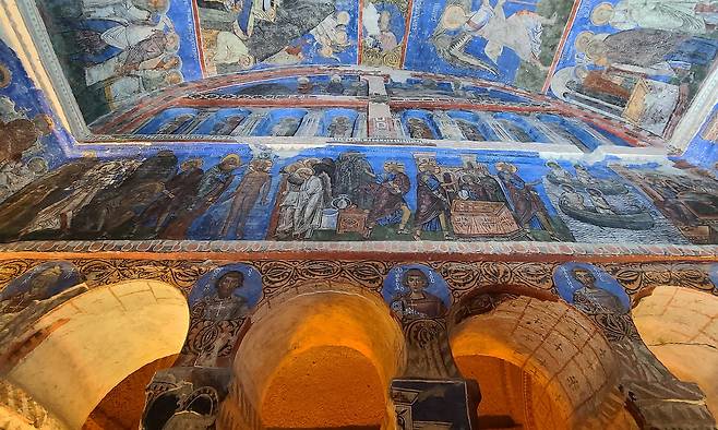 괴레메 야외 박물관 버클 교회의 내부 벽화. 원래는 사진 촬영이 금지됐는데 현장에서 허락을 받았다. 서기 9세기 작품인데 아직도 생생하다.