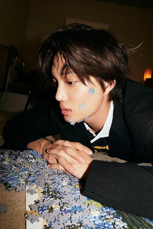 EXO Kai (a member of SM Entertainment) presents a dreamy charm with the new Mini album song Vanilla.The new song Vanilla on this album is an indie pop genre that combines languid guitar, bongo, and tropical synthesizer sound. It compares the feeling of love to a soft vanilla taste, and the repeated chorus doubles the dreamy atmosphere of the song.In addition, a special prologue film will be released at 0:00 on the 26th to meet the atmosphere of the new album through YouTube EXO channels, and it is expected to catch the attention with the sensual appearance of Kai combined with the Vanilla highlights.Also, this album includes a total of six songs from various moods, including the title song Peaches (Pitches), which feels a sweet vibe.On the other hand, Kais second mini album Peaches will be released on various music sites at 6 pm on November 30, and the album will be released on the same day.