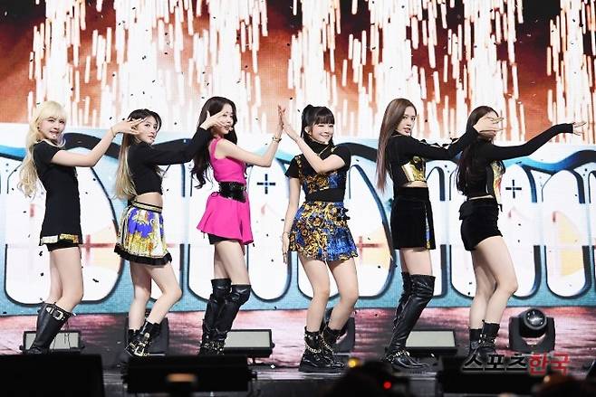 걸그룹 아이브(IVE)(유진, 가을, 레이, 원영, 리즈, 이서) 데뷔 쇼케이스. 사진=이혜영 기자 lhy@hankooki.com