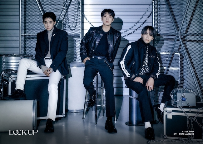 , The first complete Jacket after Discharge is released Deepening maturityband ft island(Lee Hong-ki, Lee Jae-jin, and Choi Min-hwan) released their first photo of their new album Jacket.ft islandOn December 1, FNC Entertainment, the agency of the company, first released the Lock version of the mini 8th album LOCK UP through the official SNS.Off-Public Lock version Jacket Poster on ft islandThe members faint and calm eyes catch their attention.The members wear dark clothes, each with a faint eye and a cold Feeling of parting, and they also light a cool expression as if they are locking the memory of love.Ft island returns after two years and two monthsAdds to the more mature maturity of the parting, heightening the Feeling of parting.ft islands eighth mini album LOCK UP depicted a moment of sick love that trapped Memory with a lover in Pandora s box after separation.A pleasing ft island as it mourns the moment of partingIt is expressed in the color of the bay and adds anticipation.Two days and three days after the Lock version Jacket Poster, another version of Jacket Poster will be released. ft islandThe comeback promotion contents will be opened sequentially through the official SNS channel.