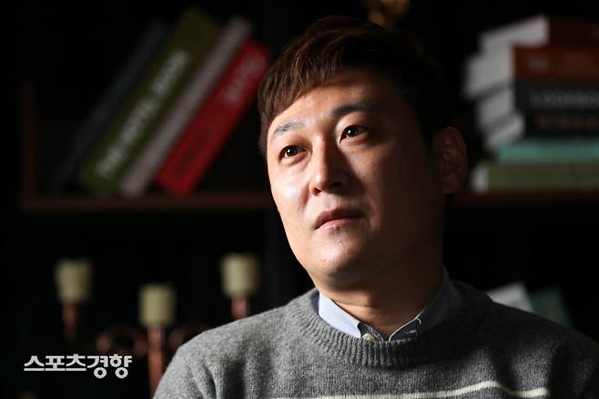 지난해 음주운전으로 자숙했던 개그맨 노우진이 지난 1일 서울 등촌동의 한 스튜디오에서 스포츠경향과 인터뷰하고 있다. 사진 정지윤 선임기자