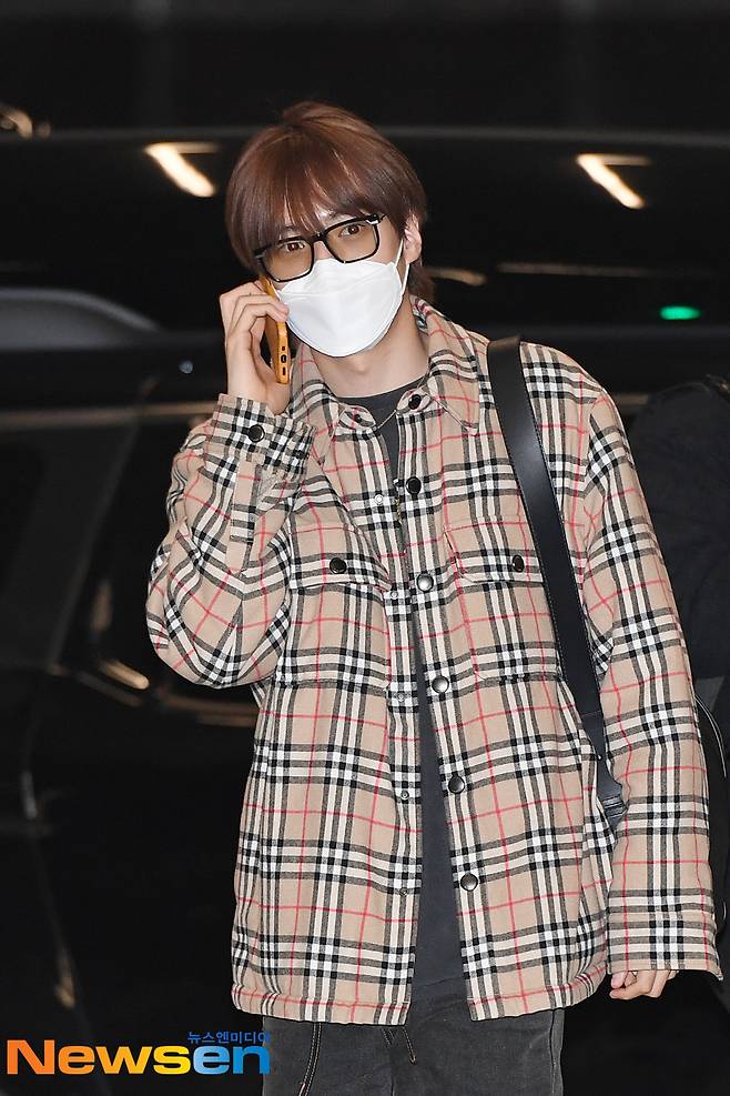 Monsta X (MONSTA X) members Decorative reform, Wait, Hyungwon, Juheon and IM are leaving for the United States of America to attend the 2021 Jingle Ball Tour in Los Angeles on the afternoon of December 6 through the second passenger terminal at the Incheon International Airport in Unseo-dong, Jung-gu, Incheon.