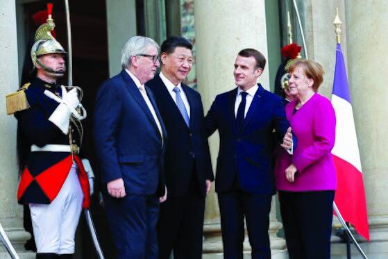 지난 2019년 앙겔라 메르켈 독일 총리(오른쪽부터), 시진핑 중국 국가주석, 에마뉘엘 마크롱 프랑스 대통령 등이 프랑스 파리 엘리제궁 앞에서 만난 모습. [로이터=연합뉴스]