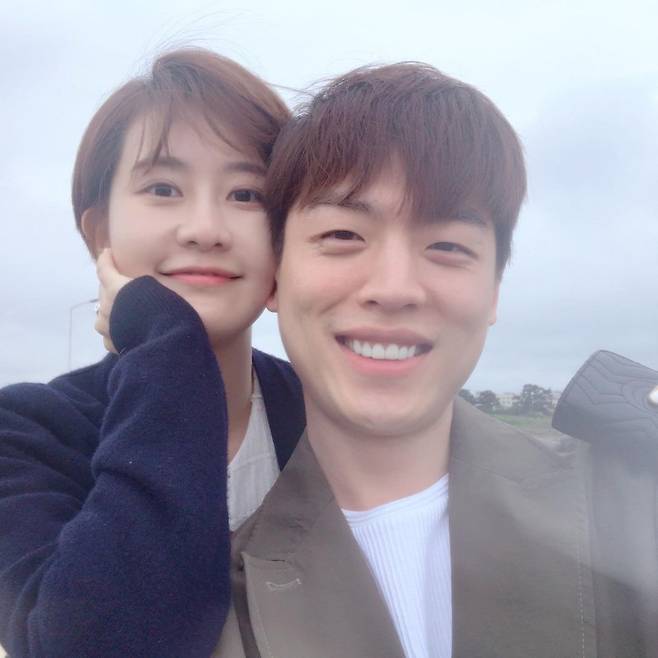 On the afternoon of the 12th, Kim Soo-ji announcer posted a long article on his instagram saying, I will marry Han Ki-joo who met through MBC entertainment program Oh My Partner which was broadcast on A Year Ago in Winter.Because of Corona 19, the announcers went to the recording site because they could not bring the audience to the recording site, and there they came to marry, he said. According to my acquaintance yesterday, the moment of first sight was broadcast on TV, He said.In fact, I have never lived in the past, so it is likely that taking responsibility for these Choices will be the homework of the rest of the day, he added. It is a goal of the future to have a useful married life that is a little big but not harmful to the world.Park Ji-min announcer, Lee Jae-sung announcer, Kim Soo-min announcer, and Lee Jae-eun announcer who came in contact with this commented on the congratulations.Meanwhile, Kim Soo-ji announcer, who was born in 1989 and is 31 years old, joined MBC in 2017 and is currently operating YouTube channel Suzu World.In addition, he participated in the lyrics of CIXs Breath and made his debut as a lyricist.I will marry Han Ki-joo who met through MBC entertainment program Oh My Partner which was broadcast on A Year Ago in Winter.Because of Corona 19, we couldnt bring audiences to the recording site, so the announcers went there.According to my acquaintance who met yesterday, the moment of first sight was broadcast on TV, so it was historic;; I was able to hold the scene for a lifetime.In fact, I have never lived in the past, so taking responsibility for these Choices is likely to be the homework for the rest of the day.It is the goal of the future to have a useful married life that is a little big but not harmful to this world.I am going to go on a path that I did not think of, but I am going to go on a strong way to the person who can go the right way together.Im running a wedding invitation, but I think there are some people who can not give it to me.I do not want to take it, but I am sorry that I did not give you a burden because 1) I did not have enough contract personnel 2) I would like to ask you to understand.I know some people are surprised. But getting married wont change the human body much. Eat ramen; roll around; people dont change.Ill be as smart as I am now. Bless me.(Oh! And I didnt do it because I was preparing for the V-log wedding. Ive been doing a lot of things outside of the company.Photo: Kim Su-ji Announcer Instagram