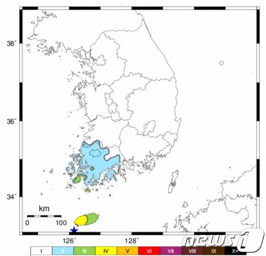 14일 오후 5시19분 제주 서귀포시 서남서쪽 41km 해역에서 규모4.9 지진이 발생했다. /이미지=뉴스1, 기상청 홈페이지 캡처
