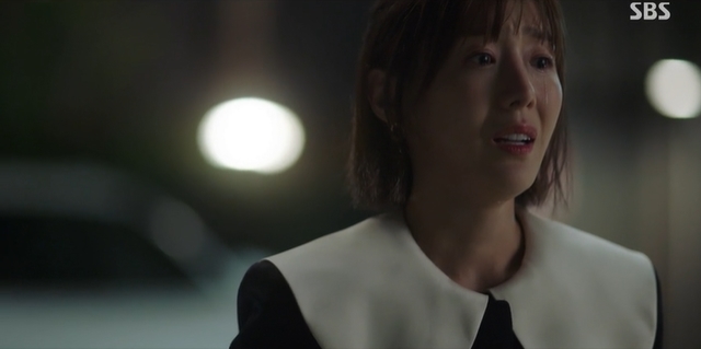 It was his fiancee Yoon Jeong-hee who triggered Shin Dong-wooks traffic accident 10 years ago.In the 11th episode of SBSs gilt Drama Now, Im Breaking Up (playplayplayed by Jane, directed by Lee Gil-bok), which was broadcast on December 17, the secret of Yoon Soo-wan (played by Shin Dong-wook)s traffic accident was revealed 10 years ago.On this day, Shin Yoo-jung (Yoon Jeong-hee) met Yoon Jae-guk and asked, Do you really want to go to the end? Even if you lose everything?Yoon Jae-guk said, I honestly do not understand why my parents need consent in my love and my marriage. I just want to find my life mate, so I found it.Shin Yu-jung described it as a tragedy that Ha Young-eun (Song Hye-kyo) is a tragedy. Then Yoon Jae-guk said, How do you know that your sister does not know?Thats why I followed my brother. In the rain. Yoon Jae-guk told Shin Yoo-jung, I was a little strange when I heard that my brother was drunk driving by the police.So I found the shop where I drank, I heard that my brother was with someone, and I knew that it was my sister. In the past, Yoon Jae-guk heard testimony from the bartender that the woman seemed to drive and follow.At the time of the actual incident 10 years ago, Shin Yoo-jung chased Yoon Soo-wan, who was going to meet Ha Young-eun.Shin Yoo-jung tried to stop Yoon Su-wans car with his car over the central line, and Yoon Su-wan could not avoid the truck opposite and died in a traffic accident.Shin Yu-jung said, I realized that Su-wan had drunk alcohol after the car started, and I was afraid of the rain and I thought I had to stop somehow.