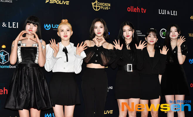 On the afternoon of the 19th, the 16th Korea H-Two Alliance Asia Model Awards event with Woods Nex was held at the 2nd SETEC Exhibition Hall in SeoulSTAYC (Sumin, Sieun, Aisa, Seeun, Yoon, and Jaei) attend and pose on the day.