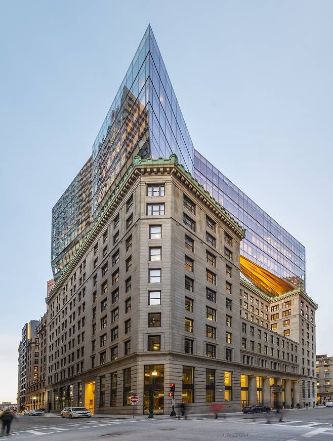 미국 보스턴 도심에 위치한 코어 프라임 오피스빌딩 콩그레스스퀘어