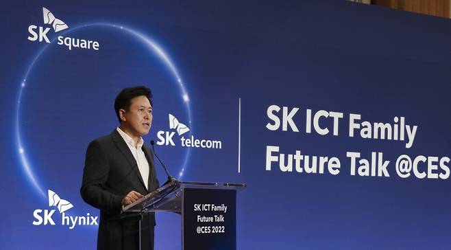 박정호 SK스퀘어 부회장이 CES 2022가 열린 미국 라스베이거스에서 기자 간담회를 갖고 ‘SK ICT 연합’의 비전을 발표하고 있다. /사진제공=SK텔레콤
