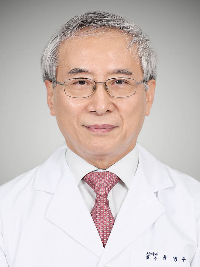 국내 처음으로 아시아태평양뇌졸중학회 회장에 선출된 의정부을지대병원 신경과 윤병우교수.