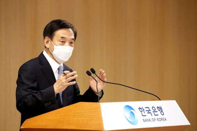 이주열 한국은행 총재가 기자간담회에서 발언하고 있다. (사진 = 한국은행)