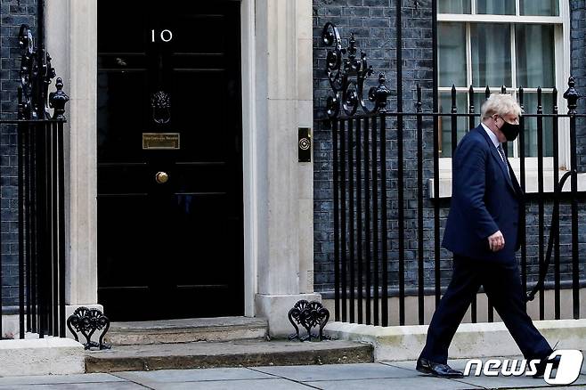 보리스 존슨 영국 총리가 사퇴 압박에 직면했다. © 로이터=뉴스1 © News1 정윤영 기자