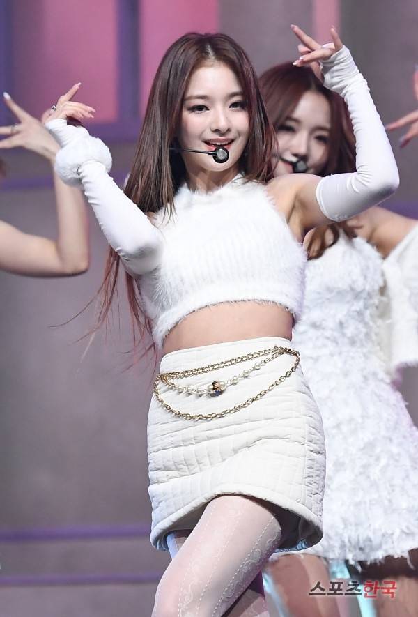 프로미스나인 미니4집 'Midnight Guest'( 미드나잇 게스트) 미디어 쇼케이스. 사진=이혜영 기자 lhy@hankooki.com