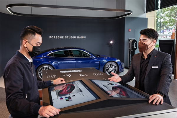 Porsche expanded its footprint in Việt Nam with the opening of Porsche Studio Hà Nội. Photo Porsche