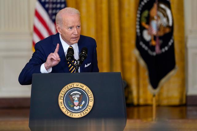 조 바이든 미국 대통령이 19일 백악관에서 취임 1주년 기자회견을 하고 있다. 워싱턴=AP 뉴시스