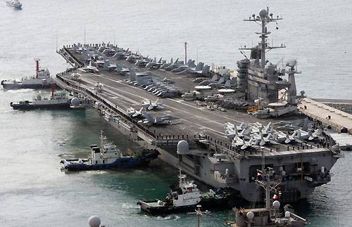 ⓒReuter=Newsis 지난해 3월 한·미 합동 ‘키리졸브’ 훈련을 위해 부산항에 들어온 미국 핵항공모함 존스테니스호.