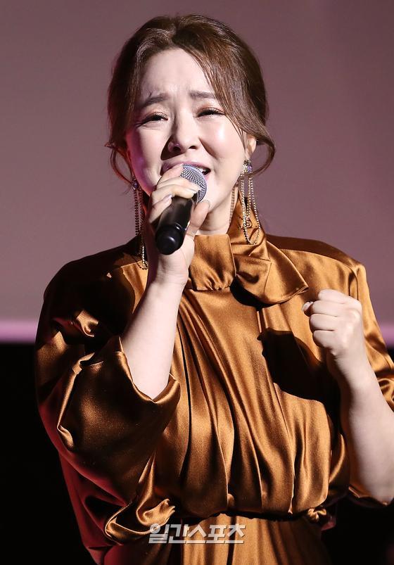 Singer Geum Jan Di is performing at CGV Yeongdeungpo branch in Yeongdeungpo-gu, Seoul on the afternoon of the 4th at the regular 4th album Youre a Masterpiece mini concert.