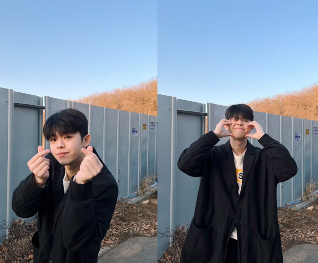 MCMC Gree has revealed its current status.On the 27th, MC Gree posted a video on his SNS with an article entitled I love you. In the public video, he made hearts using his hands and face.He produced a warm mood in the harmony of a small face and a leftover outer; the fans who saw it were too cute and Its nice, but what day?I keep looking at it without thinking ... I like MC Gree ... and so on.Meanwhile, MC Gree has been broadcasting since childhood with Gim Gu-ras son. He joined Brand New Music in 2016 and announced his debut as a singer, Nineteen, Its dangerous outside the blanket, HIM, Look and Spring Takes .MC Gree SNS