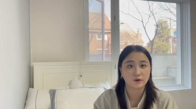 Lee Won, the daughter of Ahn Jung-hwan and Lee Hee-won, a national soccer player, said she will go to college in United States of America this year.Anriwon opened a YouTube personal channel on the 9th and posted a video titled Q & A + makeup route?In the video, Anriwon answered questions from his followers while making up, I think I will go to college with United States of America.Some schools put in sports management, others in communication, and others in marketing. It seems like sports management and marketing are the main players, he said.I was 19 years old in 2004 and went to college this summer because I went to international school for the school year and I went to college this summer, Anriwon said.Im going to college in United States of America, and I havent decided which one, because the results continue from the end of March to May.There are universities that are waiting, and I think it will be decided by May because I have to wait. When asked about the height, Anriwon said, The height is 161.8cm. It is said to be 162cm because of its 0.2cm pride.Also, about the moment I started YouTube, I did not start like a job.I have about 72 days left, but the gradient has not met many friends and I started because I have to go to each other. International schools put the application form in the second semester of high school.I started out because I was bored because I didnt go into the records, he said.In the future, he said, I do not plan to shoot it, but I think I should shoot it. I have no specific plan.In particular, Anriwon seemed more comfortable speaking English than his native Korean, saying that he spoke Korean, but then he said that he would speak English and correct it again in Korean.When asked about the secret of English, he said, This question is like the nuance of Why are you so good at Korean speaking to Koreans? I can not remember how English was learned because it was entered as a default.Its a difficult question. I think its because I went to international school.Anriwon was loved by Father Ahn Jung-hwan, his brother An Ri-hwan and MBC Where is Father?DB, video capture