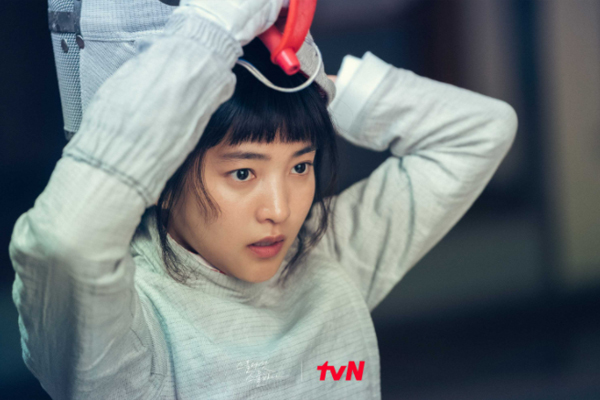1.3 percent (Nilson Korea).MBN <The National College is the national college>s 6th audience rating is shocking when considering the flow of this good entertainment program.Hyun Jung Hwa appeared in the show with Seo Hyo-won, and the audience rating of the show was 3.2% and 5.4%, respectively.The surge in ratings twice as much as the first time meant that the program had steadily cut its first start.This is only to, which then appeared as the second Legend, was not bad either; the third and fourth ratings, which had a bout with Huh Sun-haeng, also recorded 4.6% and 5.7%.However, as the third Legend, Nam Hyun-hee, Lee Hye-sun and Seo Mi-jung teamed up to play fencing battle against Choi Duk-ha, Oh Ji-hye and Kim Chae-yeon, the strongest active duty, and the audience rating fell to 1.6% and 1.3%.What did this result come out of?The biggest thing is the deviation of expectation and interest due to the presence of the national college, which is one of the characteristics of the national college.Hyun Jung Hwa and This is only to be. For middle-aged viewers who are targeting this program, it is a legend that brings a faint nostalgia and memories.But Nam Hyun-hee is a little different. Although he has appeared on various broadcasts recently, it is hard to see that there is as much base as I think.The fact that fencing itself is a reality that it is only a matter of interest for a while during the national sports festival such as Olympic Games.Of course, it is also true that fencing has recently attracted attention in the unexpected direction (?) thanks to the TVN Saturday drama .In this drama, Na Hee-do (Kim Tae-ri), the main character, and Ko Yu-rim (Bona), who is a rival and friend without two, show a scenic spot that confronts Asian Games as a fencing national team., which has a youth melodrama atmosphere, has recently surpassed double digits of 10% by starting high ratings.There is a aspect of interest in fencing through drama, but unfortunately, 9:20 on Saturday night, the time of the National College is the national college, overlaps with the time of the TV show.It is a matter that can be directly influenced by the audience rating.However, fundamentally, the problem of  is thought to be the incongruity with the combination of entertainment which is somewhat incongruent with the trend of sports entertainment recently.This program, which is not only starring sports characters but also starring Jun Hyun-moo, is composed of entertainment elements that they create ahead of the full-scale Battle.The fencing battle of the Nam Hyun-hee team put the concept of mothers challenge on the front, so it included the mothers who were suffering from childcare.So the children of Legend players appeared and spent time with them or cheered on their mothers as another artistic material.If you are interested in sports Battle itself, it will feel like a family.In fact, the audience rating of each show shows that the audience rating has risen slightly in the actual Battle, which means that the game is more interested in the game.Of course, in this fencing battle, the audience rating fell further in the second episode of Battle.This is a result of a combination of factors such as the influence of the high topicality of the drama that has been confronted, the lack of public base for the fencing itself, and the new perspective that the Battle can be taken care of without having to look at it several times.Above all, it is time to worry about how to concentrate on sports battle itself.