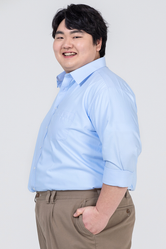 Actor Son Bo-seung, known as the gag woman Kyeong-shil Lee son, has announced a diet of 145kg and declared a diet.I have a memory that my family was surprised to see 30kg when I was 5 years old when I was weighing in my memory.After that, I gained weight to 60kg in the third grade of elementary school and I was already 100kg in the sixth grade. I have never been below 100kg since junior high school.I confessed that I was a child obesity since I was a child, he said. I decided to lose weight with the help of a diet specialist because I think it would be a big deal if I weigh 145kg now.In an interview with a media company, Did you have any experience of discomfort due to weight gain? I do not know what the inconvenience caused by weight gain is because I have never had a slim memory.I should have been slim and I could have known that it was uncomfortable because I was getting fat. I do not know if it is uncomfortable because I do not have such experience.I want to feel how it feels to be successful in dieting this opportunity. Seungeun, who had tried diet several times before but eventually gave up diet for a while as Yoyo came, said, There is a memory that heard the joke that people who quit smoking and those who succeeded in diet should not be close to each other because they are strong people.I want to be a person who can not be close to the diet this time. Meanwhile, Son Bo, born in 1999, appeared in JTBC Yuja-sik Sang-Salja with his mother Kyeong-shil Lee in 2015.He made his debut in MBC My father will do it during his pre-school year in Anyang in 2017, OCN Save me 2 and SBS Penthouse.Seungeun recently appeared on TV Chosun Tomorrow is a national singer and attracted attention with his singing ability that surprised the judges.In particular, Seungeun recently reported on GFriends pregnancy.Last year, Son Bo-seungs agency said, It was confirmed that the blessing of a new life came during the process of promising to be a lifelong companion with GFriend and seriously discussing marriage.I ask you to congratulate me a lot, he said.