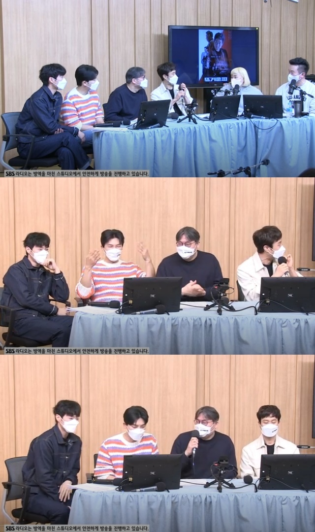 Actor JI Seung-Hyun laughed with his junior Disclosure letter along with his parents past against the Actor job.Actor Jung Woo, Choi Moo-sung, JI Seung-Hyun and Lee Hong-nae of the movie Hot Blood (director Chun Myeong-kwan) appeared as guests in the special guest section of SBS Power FM Dooshi Escape TV Cultwo Show (hereinafter referred to as TV Cultwo Show) broadcast on March 23.One listener said nicely that he was JI Seung-Hyuns mothers student.JI Seung-Hyun said that her mother was English and her father was a physical education teacher.JI Seung-Hyun recalled that instead, his parents tremended his Actor dream.My father was drinking and coming in and sleeping and he woke me up and told himself never to do it (Actor).He hated it so much, he said, but now he is cheering a lot. Then, a letter came to JI Seung-Hyuns junior at Kyunghee University.The junior caught the eye by claiming that JI Seung-Hyun did not get water from the gym toilet and almost fainted.JI Seung-Hyun was embarrassed and explained, I cant be. Im not the kind of person I usually am.JI Seung-Hyun, who is in the mall called Kim Tae-kyuns I do not have a toilet education, said, No, I am embarrassed.Later, JI Seung-Hyun picked up a prize for a junior who received a gift (?): a water prize; so JI Seung-Hyun said, I did not water and pulled water.I do not bite, said Kim Tae-kyun, who was joking, and said, I will send you water and ask you to drop it down. But he did not stop teasing the toilet for JI Seung-Hyun, who said, It is becoming a fact-finding fact (that the water has not fallen) that I have never done that.Who are you, I have never done that? But the TV Cultwo Show listeners laughed at the fun.On this day, listeners met JI Seung-Hyun in the bathroom and sent a false story that he said, What do you see, I have never seen an entertainer who did not water?Another listener sent a text saying, Seung Hyun-ah, Ma, I just went to see you in the morning.
