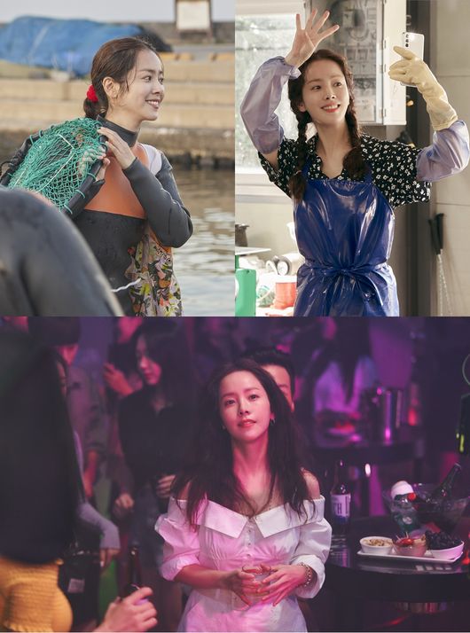 Our Blues Han Ji-min turns into a Jeju Island baby haenyeo.TVNs new Saturday, which will be broadcast on April 9, is Omnibus Drama, which tells various characters various life stories in the background of warm and lively Jeju Island and cold and rough seas.Along with the beautiful scenery of Jeju Island, we will convey empathy and echo with the stories of the lives of those living there.Among them, Han Ji-min finds viewers in the role of Lee Young-ok in the first year of baby haenyeo.Lee Young-ok descended from land to Jeju Island and became a seawoman, and at night runs an indoor stall; the apparent image is bright, budding and hunky.But I do not want to get deep with anyone, so there are many rumors surrounding Lee Young-ok among the haenyeo.Han Ji-mins first still cut, released by the production team of Our Blues, focuses attention on the various aspects of Lee Young-ok, a sea girl full of secrets in the play.First, Han Ji-mins still cut in a maids suit is revealed for the first time.While filming a scene going out to the sea to do material, it is expected to transform into Lee Young-ok, the first year of baby girl.In the market, he wears a paltosis and an apron, and he is doing business hard, adding to his sadness.However, unlike when she is a seawoman, she has a completely different atmosphere at night with funky hair and sexy attire.Lee Young-ok, who shows different images in and out of the water, amplifies curiosity about what kind of person he is, what secret he has.Han Ji-min first challenged the haenyeo act through this work.Starting with taking off in a thick sea dress, it was not easy to act underwater on the boat again.Above all, Han Ji-min is the back door that he has made more efforts than others to overcome the phobia of water.Thats how the character and story of Lee Young-ok, the haenyeo, caught the heart of Han Ji-min.Indeed, Lee Young-ok has a story, and expectations are added to the new transformation of Han Ji-min in Our Blues.On the other hand, TVNs new Saturday Drama Our Blues is a work that coincides with the director Noh Hee-kyung and Kim Kyu-tae, who created Well-Made Drama together, such as Live, Its OK, Its Love, That Winter, and Wind Blows.It will be broadcast first at 9:10 pm on April 9th.jitist